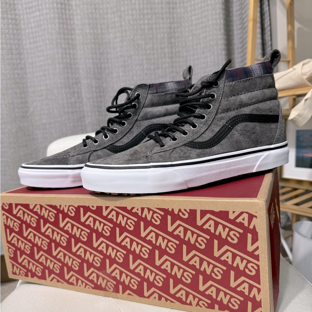 BRAND NEW! Gray Vans high tops